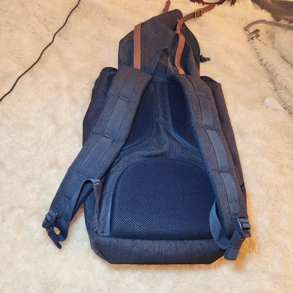 Hershel Supply Company Navy Blue Unisex Laptop Bag
